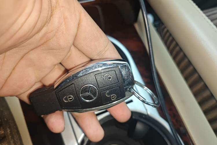 Used Mercedes-Benz GL-Class 2011 GL 450 4MATIC Prestige Edition Vehicle Key