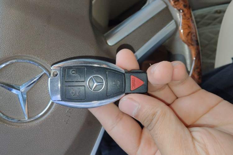 Used Mercedes-Benz GL-Class  Vehicle Key