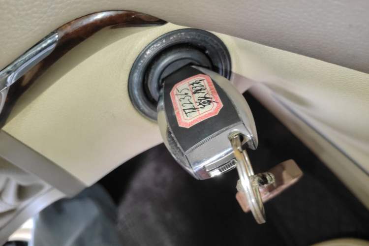 Used Mercedes-Benz GL-Class  Vehicle Key