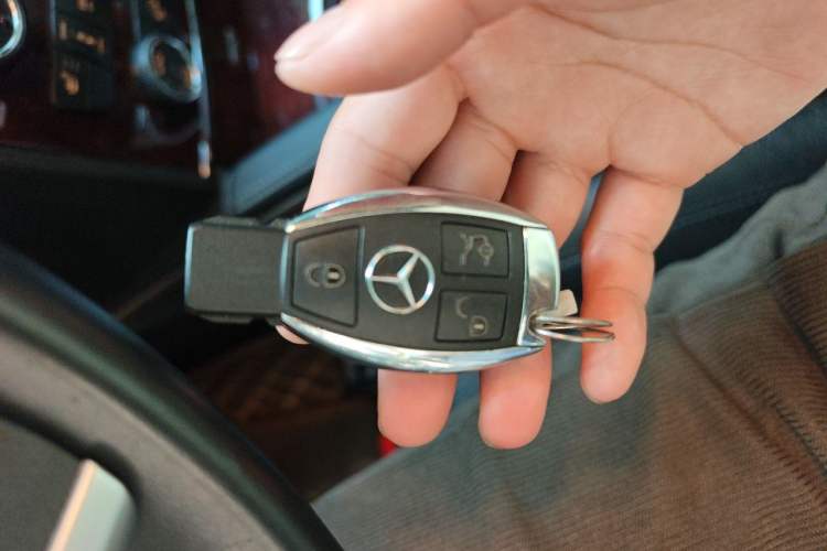 Used Mercedes-Benz GL-Class 2011 GL 450 4MATIC Prestige Edition Vehicle Key