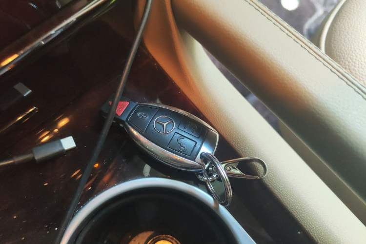 Used Mercedes-Benz GL-Class  Vehicle Key