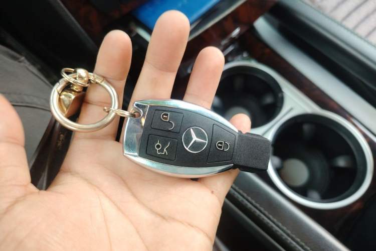 Used Mercedes-Benz GL-Class  Vehicle Key