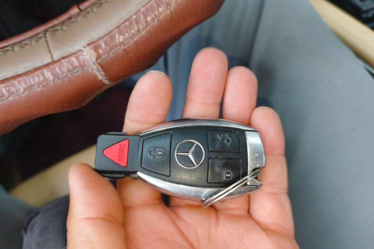Used Mercedes-Benz GL-Class  Vehicle Key