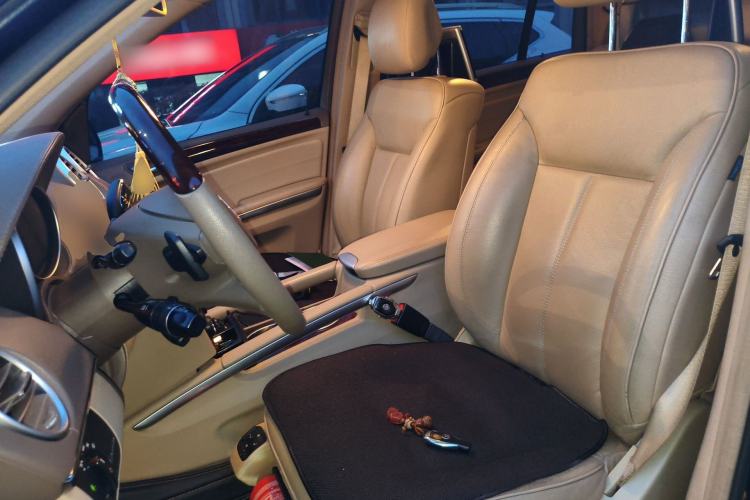 Used Mercedes-Benz GL-Class 2011 GL 450 4MATIC Prestige Edition Left Front Seat