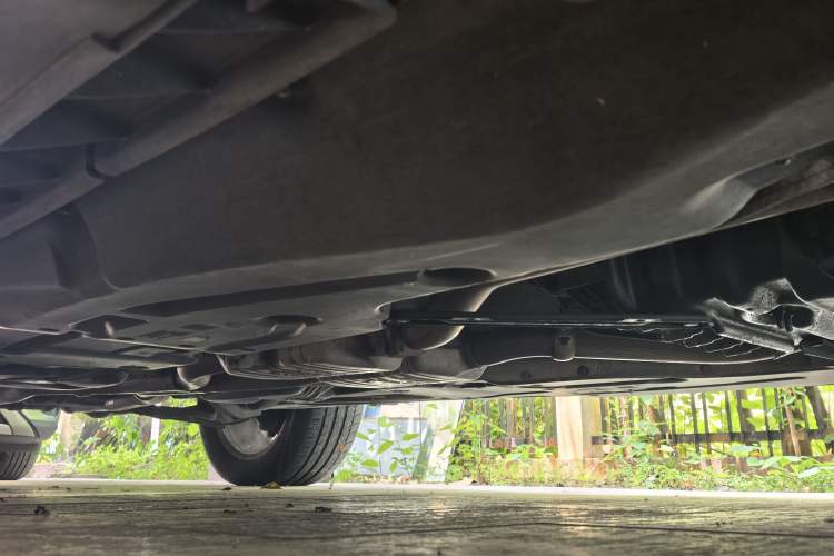 Used Mercedes-Benz GL-Class 2011 GL 450 Prestige Grand Edition Chassis Front Right