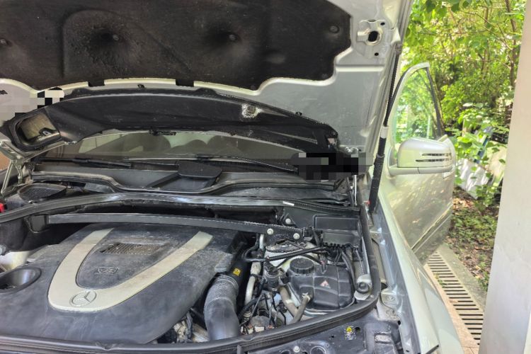 Used Mercedes-Benz GL-Class 2011 GL 450 Prestige Grand Edition Engine Bay Left