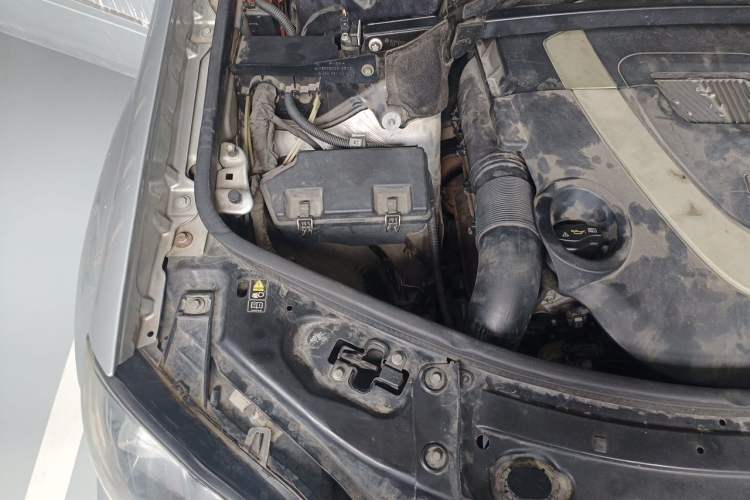Used Mercedes-Benz GL-Class 2011 GL 450 Prestige Grand Edition Engine Bay Right