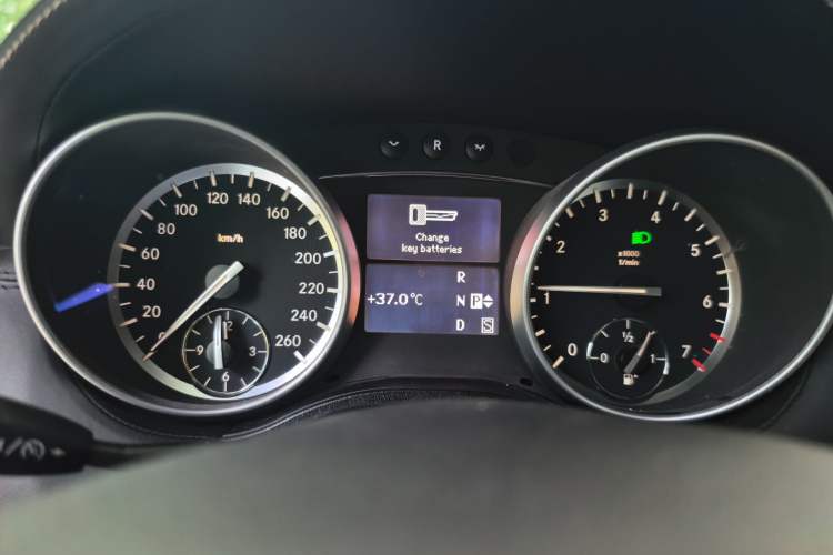 Used Mercedes-Benz GL-Class 2011 GL 450 Prestige Grand Edition Instrument Cluster
