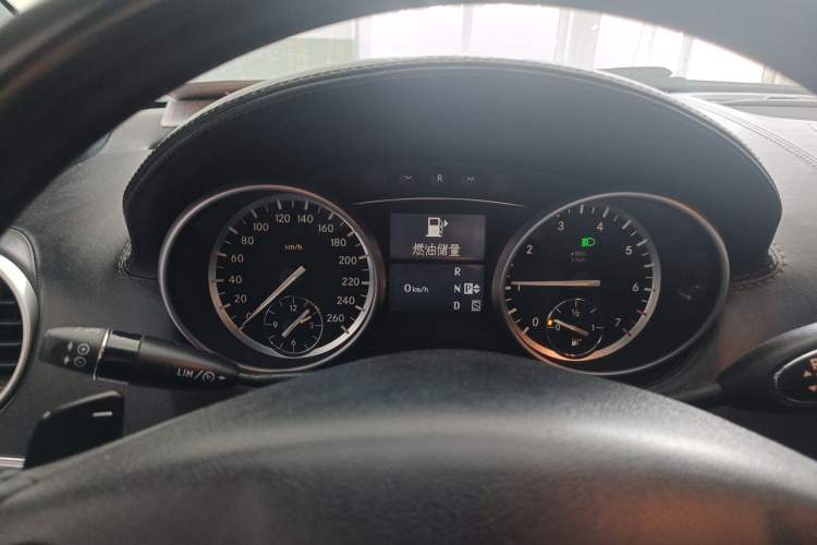 Used Mercedes-Benz GL-Class 2011 GL 450 Prestige Grand Edition Instrument Cluster