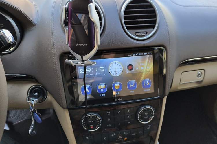 Used Mercedes-Benz GL-Class  Audio And AC Panel
