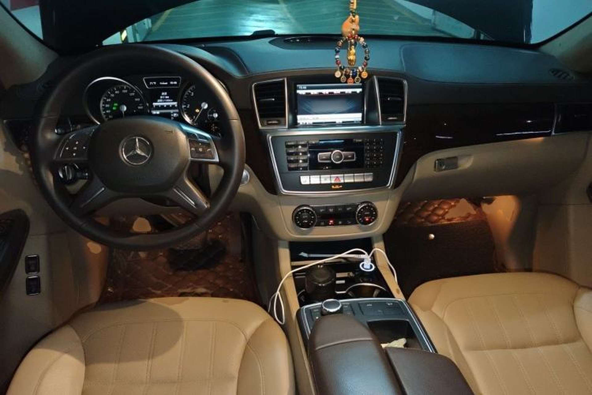 Used Mercedes-Benz GL-Class  Center Console