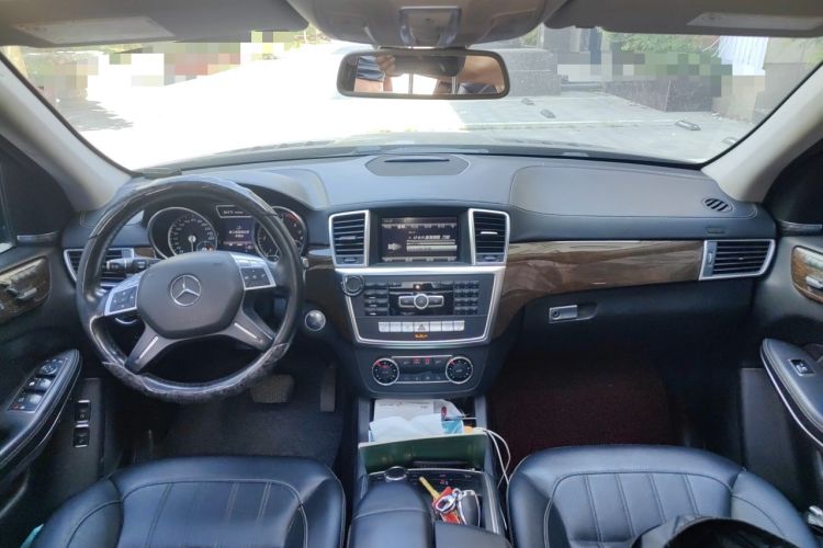Used Mercedes-Benz GL-Class  Center Console