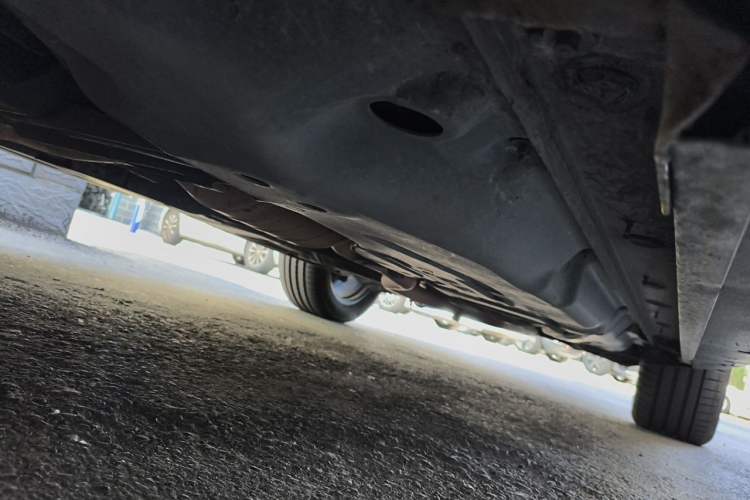 Used Mercedes-Benz GL-Class  Chassis Front Left