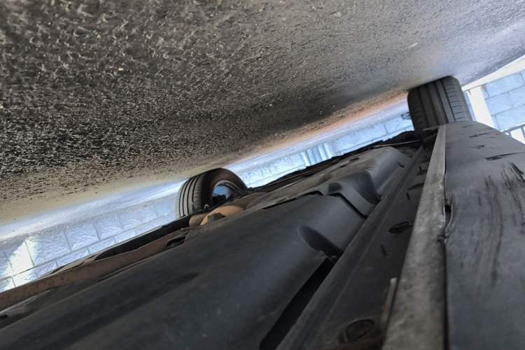 Used Mercedes-Benz GL-Class  Chassis Rear Left