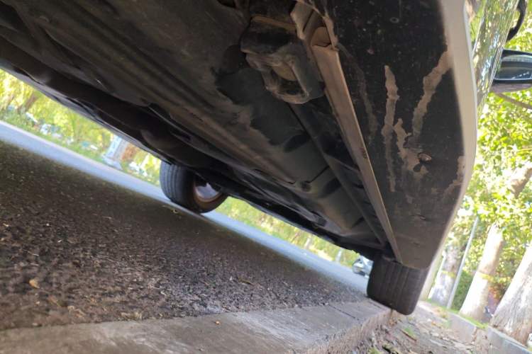 Used Mercedes-Benz GL-Class  Chassis Rear Right