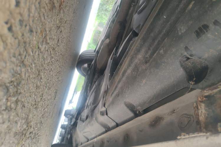 Used Mercedes-Benz GL-Class  Chassis Rear Right
