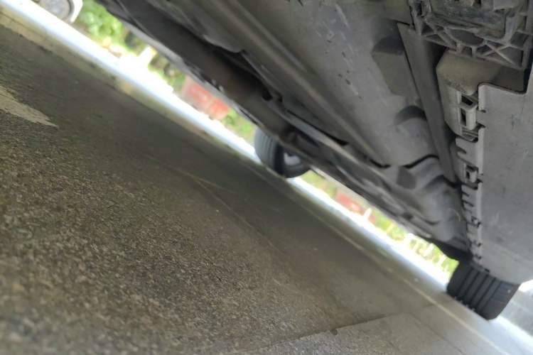 Used Mercedes-Benz GL-Class  Chassis Rear Right