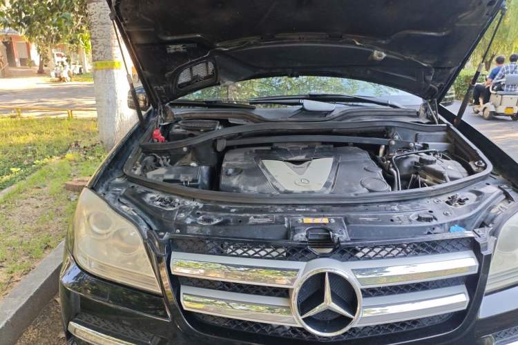 Used Mercedes-Benz GL-Class  Engine Bay Right