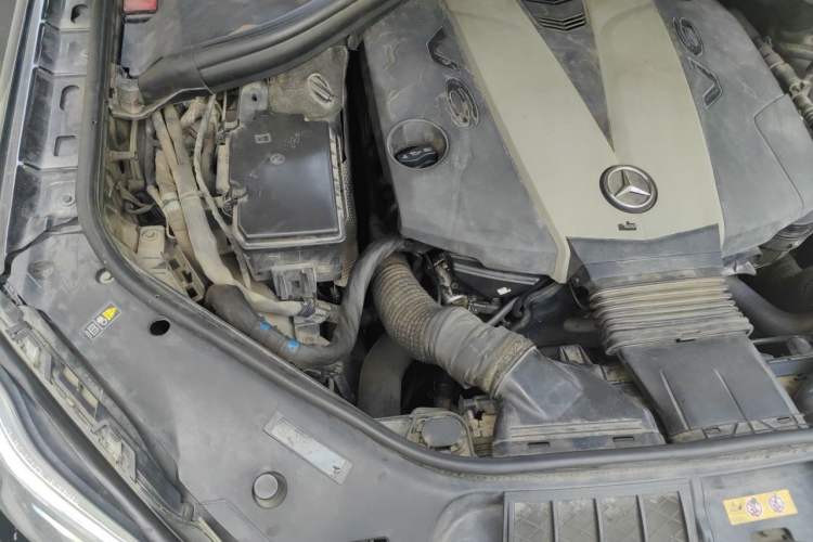 Used Mercedes-Benz GL-Class  Engine Bay Right