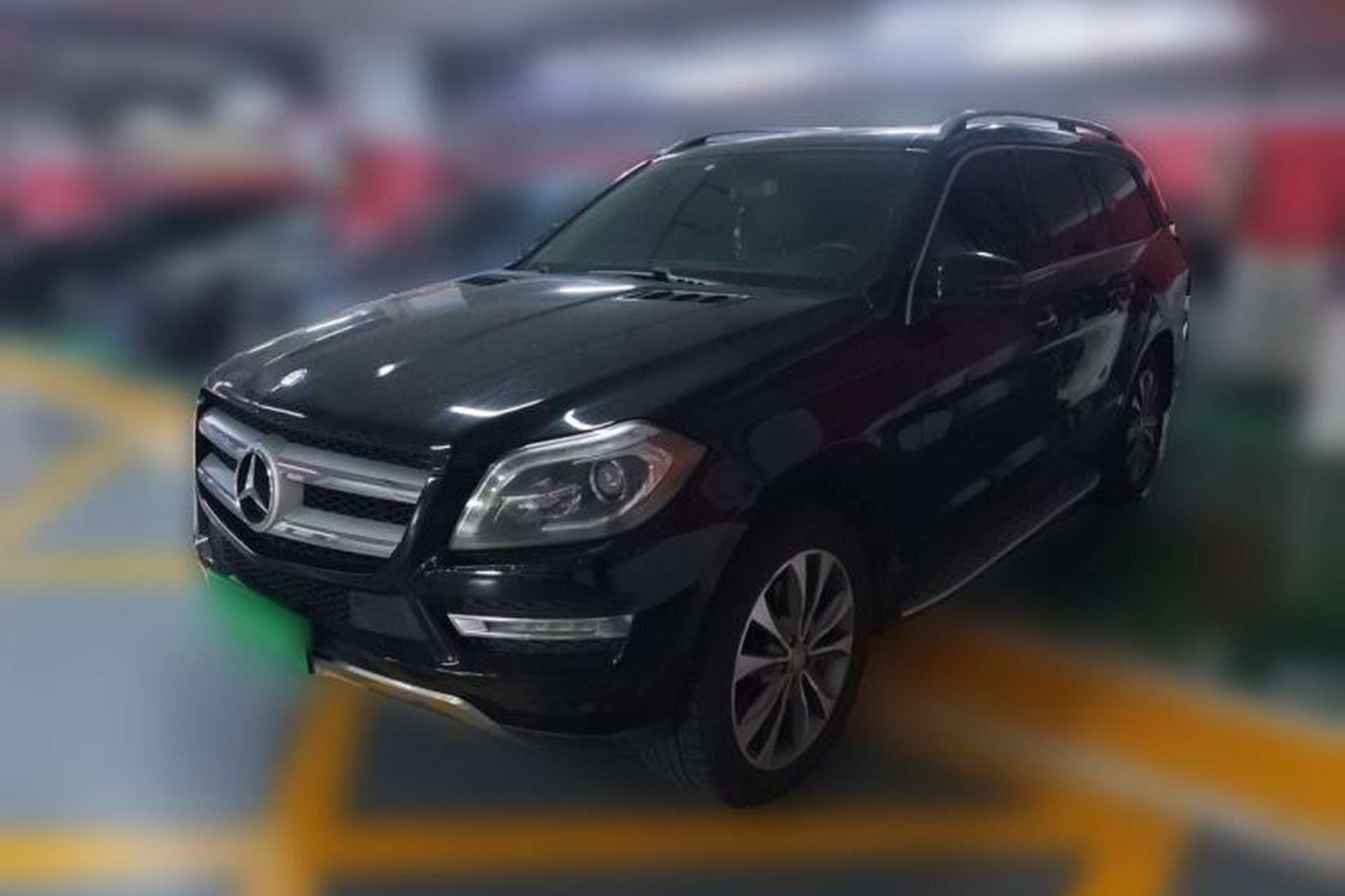 Used Mercedes-Benz GL-Class  Front Left 45 Deg