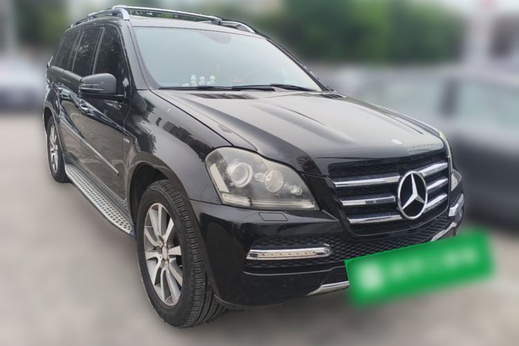 Used Mercedes-Benz GL-Class  Front Right 45 Deg