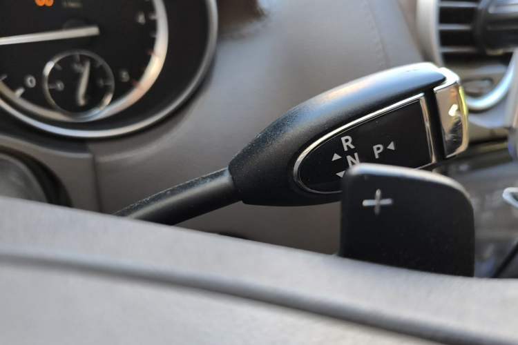 Used Mercedes-Benz GL-Class  Gear Lever