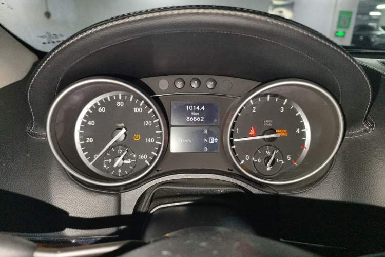 Used Mercedes-Benz GL-Class  Instrument Cluster