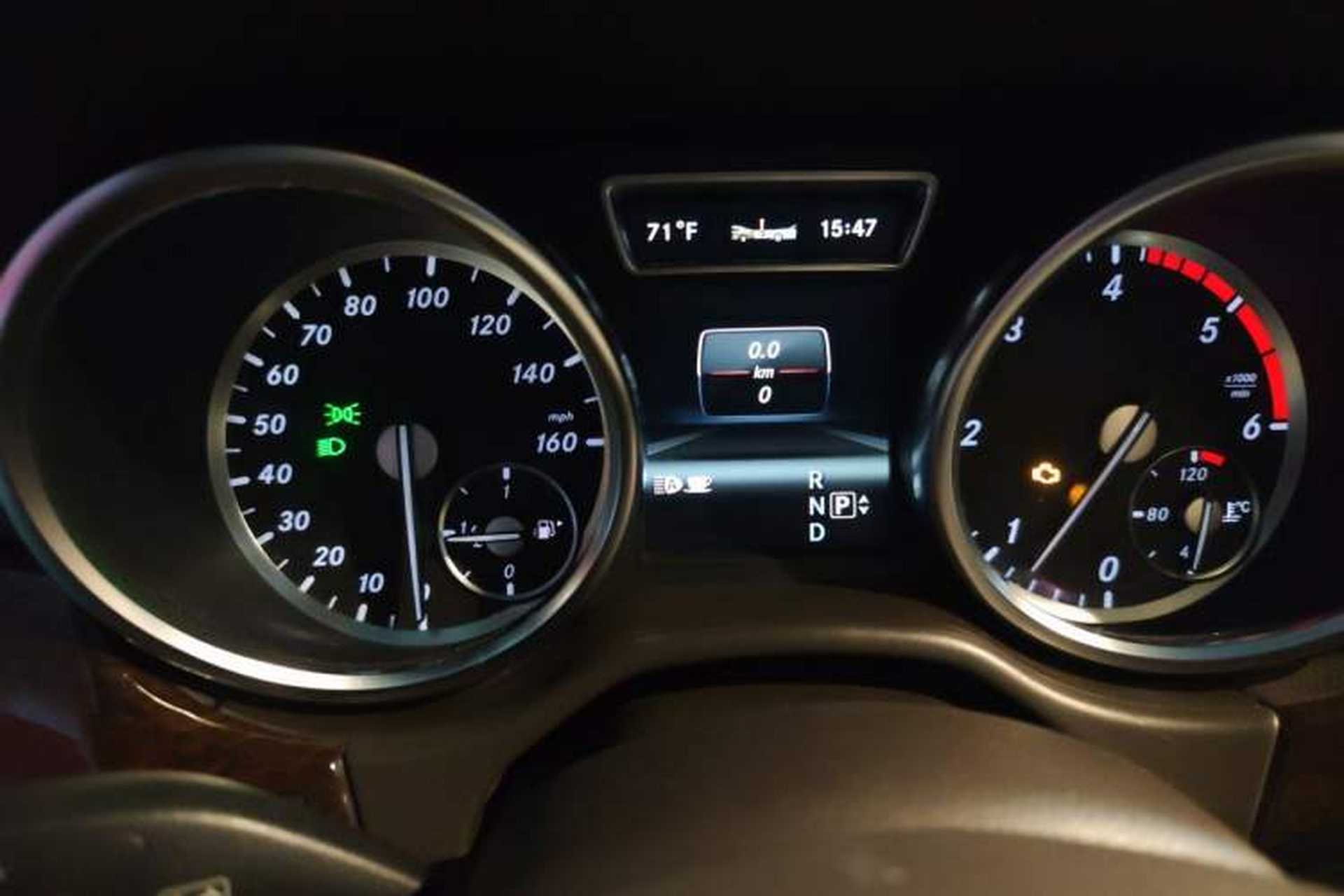 Used Mercedes-Benz GL-Class  Odometer Close Up