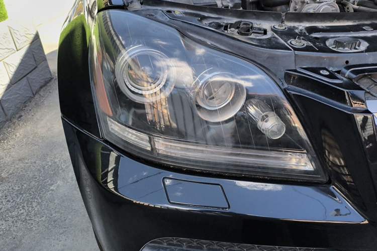 Used Mercedes-Benz GL-Class  Right Front Headlight