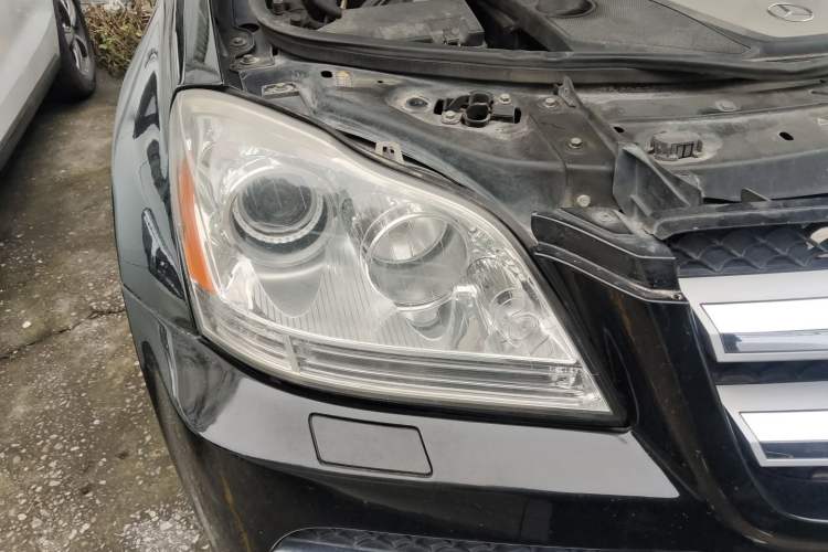 Used Mercedes-Benz GL-Class  Right Front Headlight