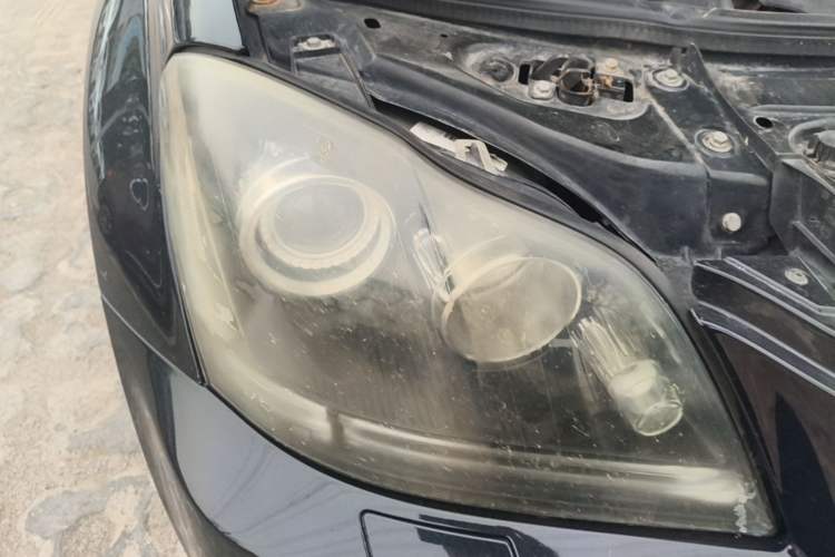Used Mercedes-Benz GL-Class  Right Front Headlight