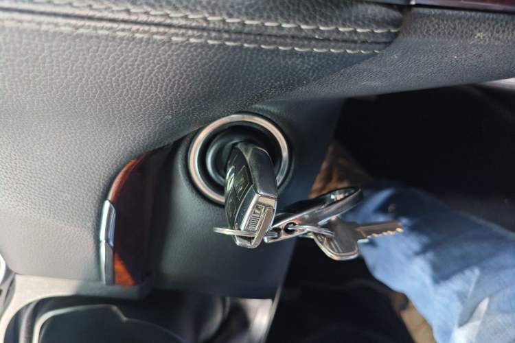 Used Mercedes-Benz GL-Class  Vehicle Key