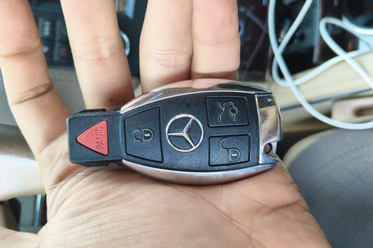 Used Mercedes-Benz GL-Class  Vehicle Key