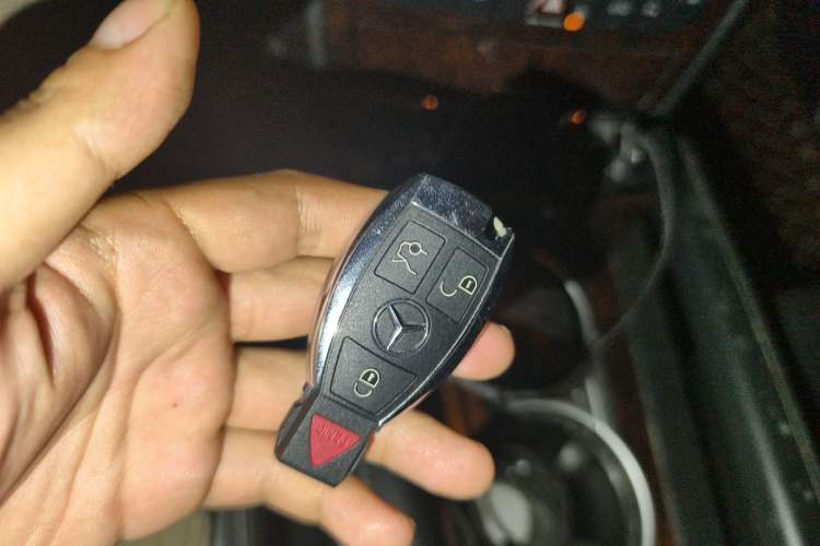 Used Mercedes-Benz GL-Class  Vehicle Key