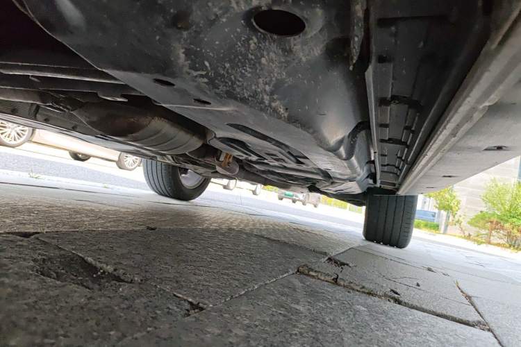 Used Mercedes-Benz GL-Class  Chassis Front Left