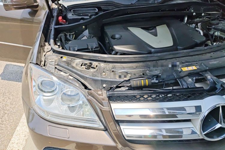 Used Mercedes-Benz GL-Class  Engine Bay Right