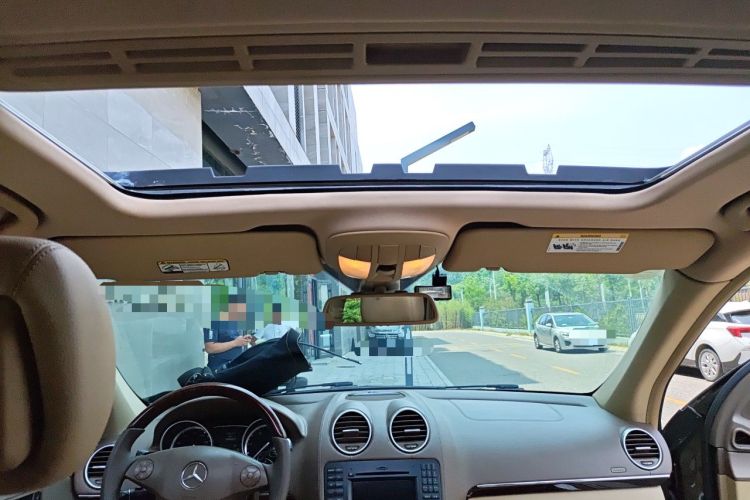 Used Mercedes-Benz GL-Class  Headliner