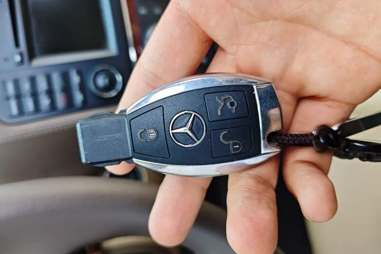 Used Mercedes-Benz GL-Class  Vehicle Key
