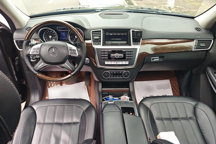 Used Mercedes-Benz GL-Class  Center Console
