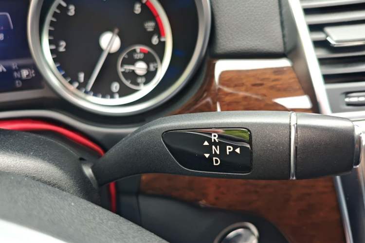 Used Mercedes-Benz GL-Class  Gear Lever