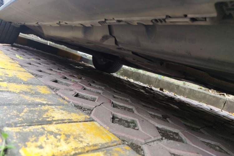 Used Mercedes-Benz GL-Class  Chassis Rear Left