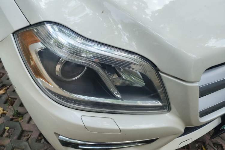 Used Mercedes-Benz GL-Class  Right Front Headlight