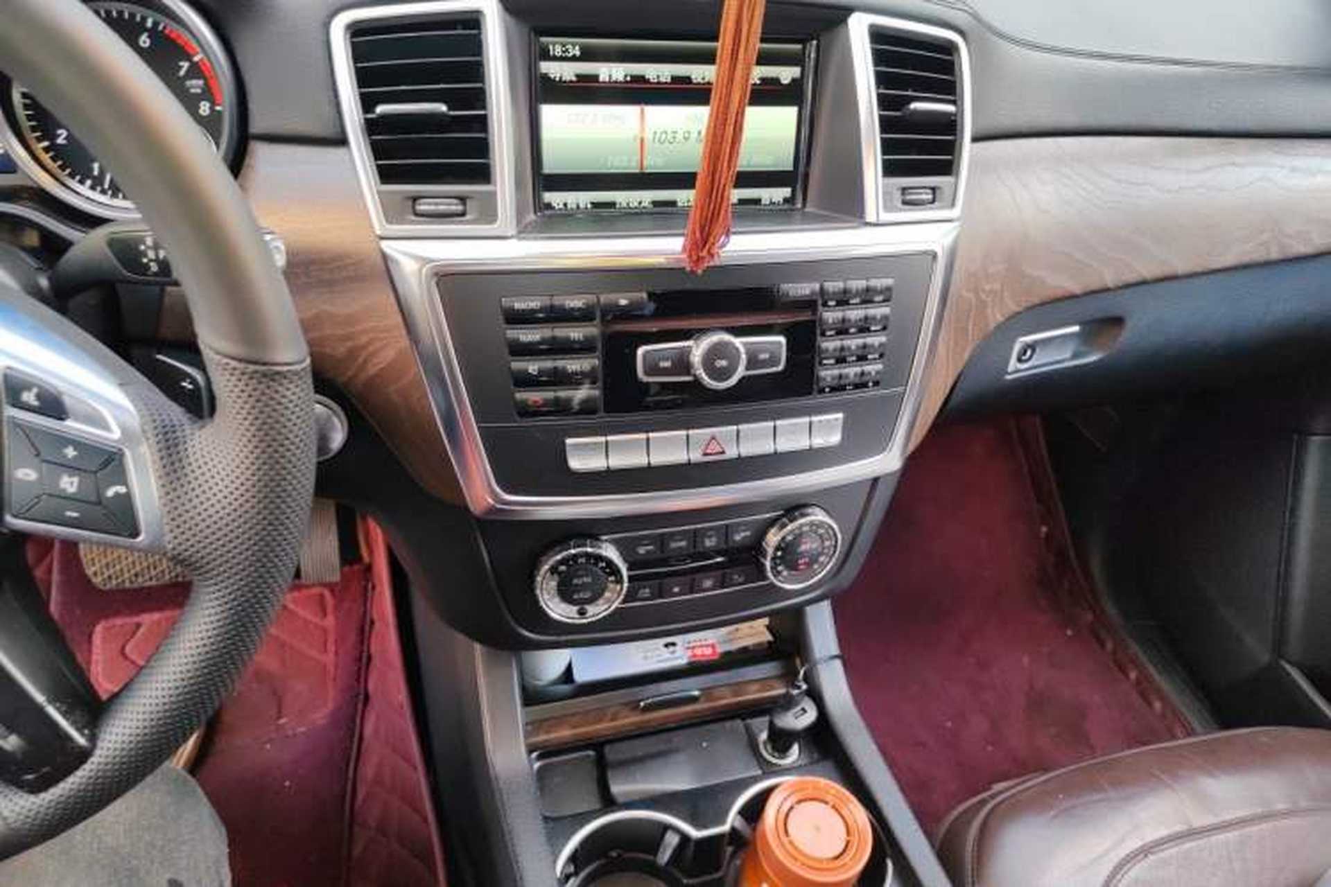 Used Mercedes-Benz GL-Class 2013 GL 500 4MATIC Audio And AC Panel