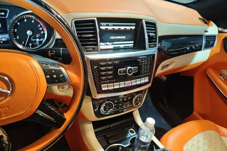 Used Mercedes-Benz GL-Class  Audio And AC Panel
