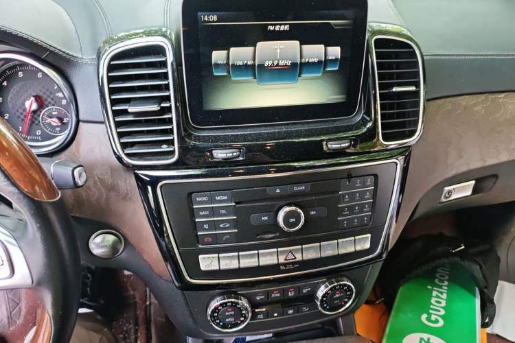 Used Mercedes-Benz GL-Class 2013 GL 500 4MATIC Audio And AC Panel