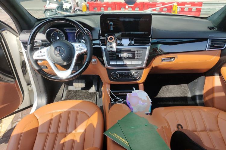 Used Mercedes-Benz GL-Class 2013 GL 500 4MATIC Center Console