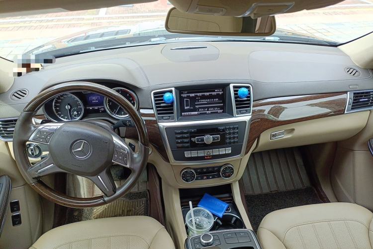 Used Mercedes-Benz GL-Class  Center Console