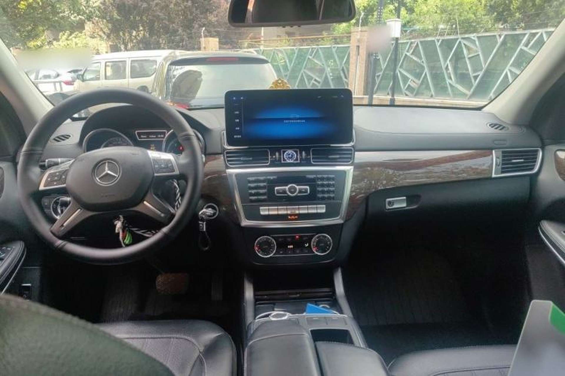 Used Mercedes-Benz GL-Class  Center Console