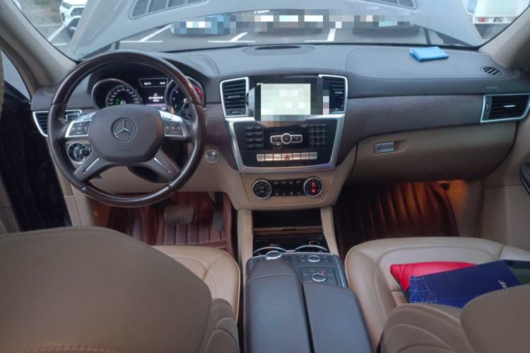 Used Mercedes-Benz GL-Class 2013 GL 500 4MATIC Center Console