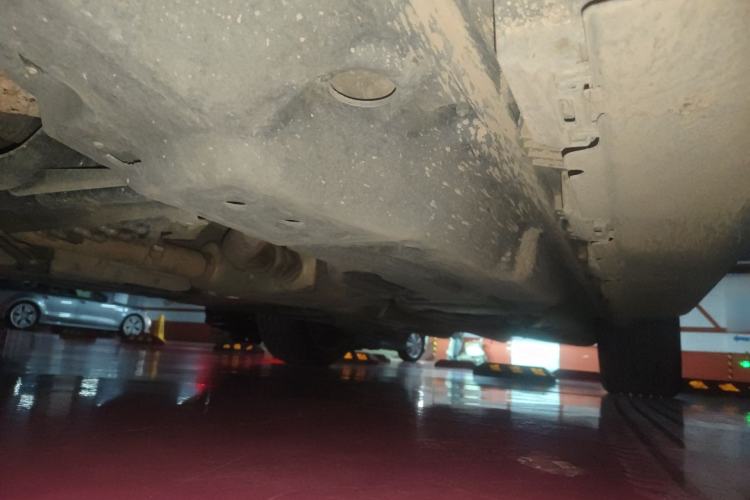 Used Mercedes-Benz GL-Class 2013 GL 500 4MATIC Chassis Front Left